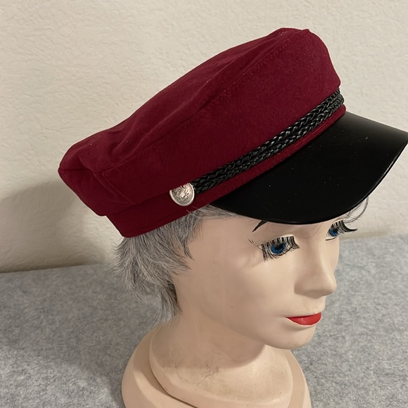 Burgundy Fiddler Cap - Timeless and Trendy - Picture 2 of 6